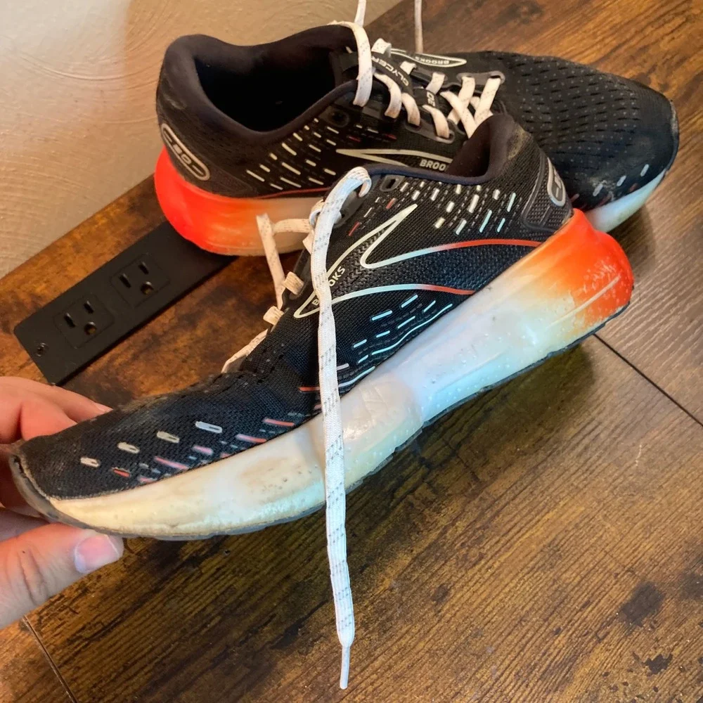 Brooks Glycerin 20 Womens Shoes 9 B Damaged Bad Condition AS IS 1203691B045